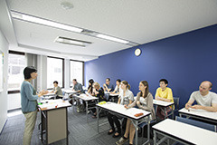 【文化庁受理】平日/週2回★じっくり学んで1年後に日本語教師!