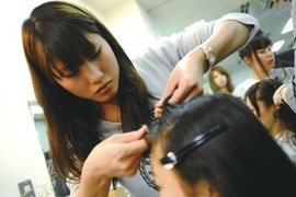 ヘアスタイリスト（美容師）カレッジ【1日業界体験(無料)】
