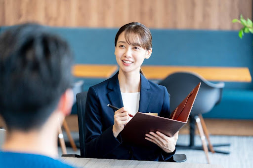 不動産以外も！宅建士資格を活かせる仕事・業界5選