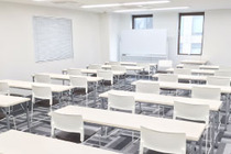 質の高い授業＆経験豊富な講師陣！教室やお手洗い等キレイな環境で学べます！