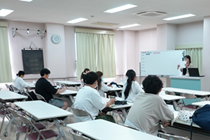少人数制度を取り入れており、講師は一人ひとりに合わせた方法で学習をサポートしてくれます。