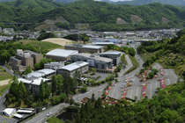 総面積32万㎡のビッグキャンパス！<br />
専門的な設備が充実！