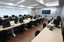 1人1台専用のPC有、実習授業にも集中できます。