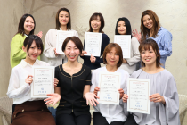 努力が形になる瞬間。この笑顔が、あなたの次の夢への第一歩