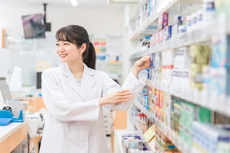 登録販売者の女性