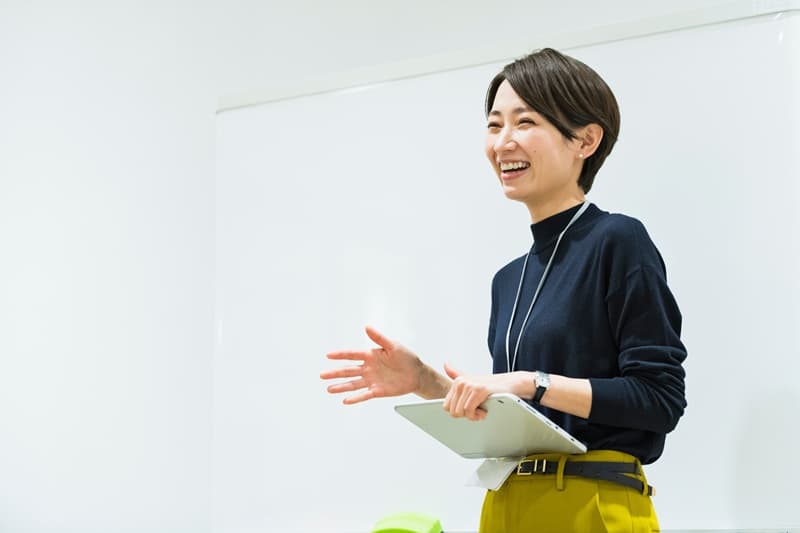 教師の女性